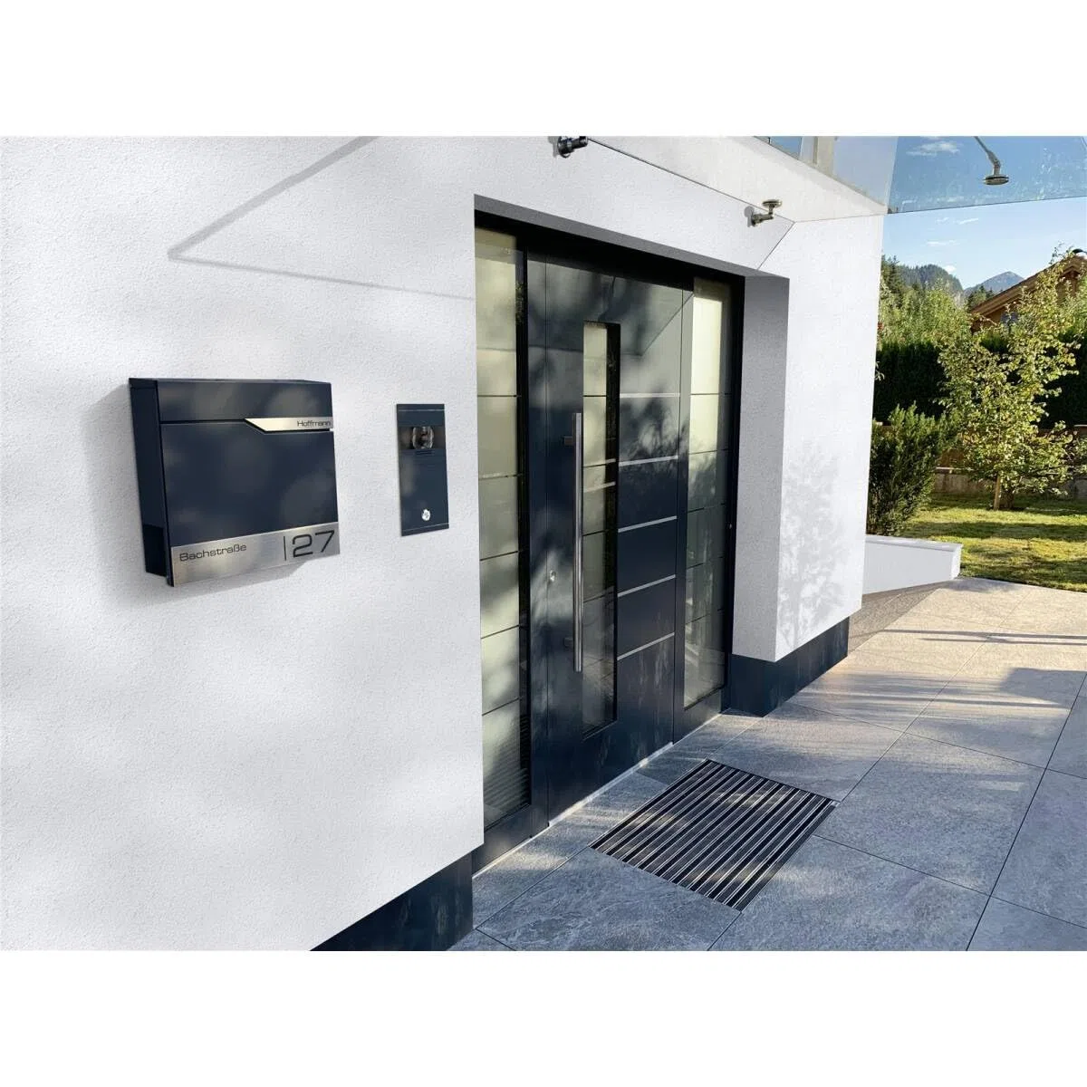 Metzler Cassetta delle lettere antracite con notifica e scomparto per giornali – Cassetta delle lettere da parete con targhetta in acciaio inox personalizzata con incisione laser – Cassetta della