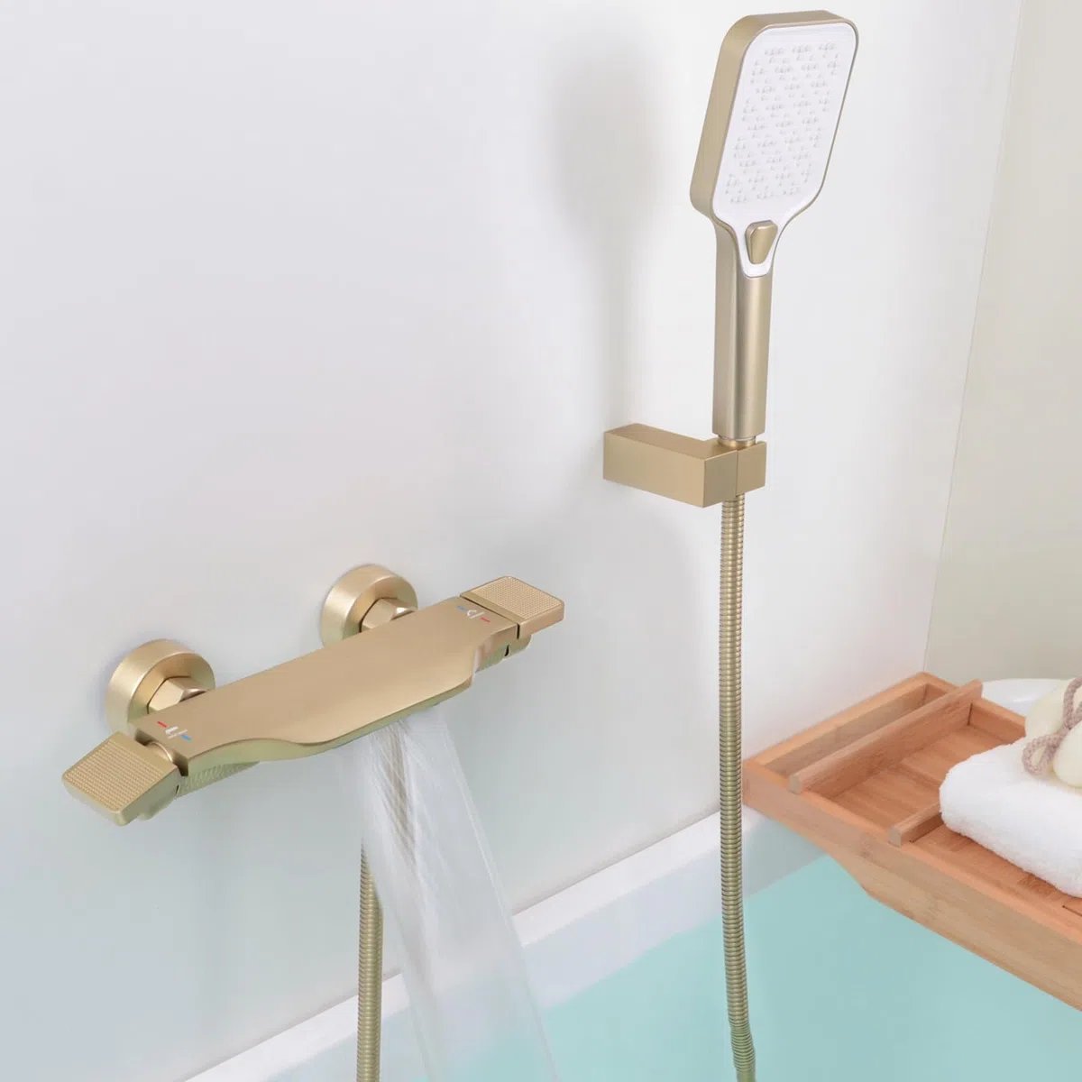 Rubinetto Vasca da Bagno a Cascata, Miscelatore Vasca da Bagno con Doccetta, Rubinetto Doccia in Ottone, Oro Spazzolato, 14Y4OK